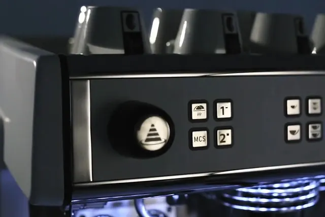 Dalla Corte EVO2 control buttons, close-up