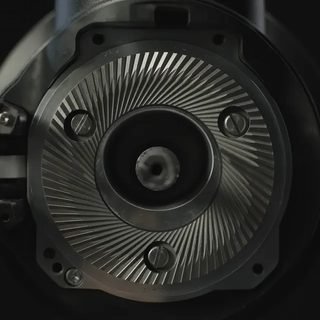 Mahlkönig EK Omnia grinding chamber with burrs, close-up